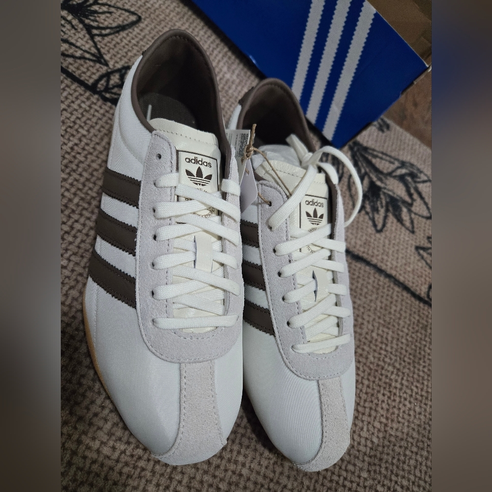 Adidas Tokyo White and Brown Sneakers - Picture 3 of 5
